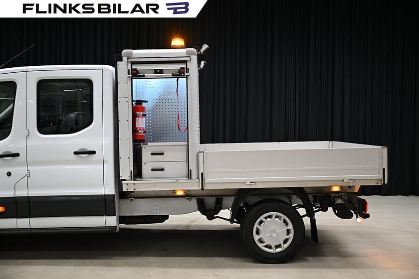 Bild 5 av Ford Transit 350 Chassi Dubbelhytt 170HK Dubbelhytt|Flak|Halvskåp|Inredd|NyKamrem|Moms