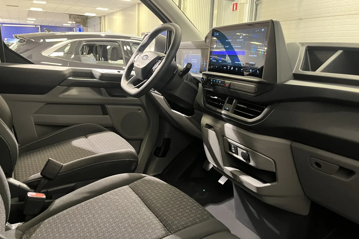 Ford E-Transit Custom 320
