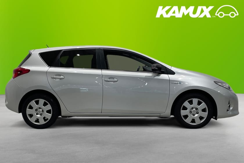 Bild 2 av Toyota Auris Hybrid e-CVT 136 hk Backkamera låg skatt 360:-