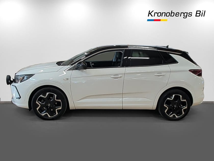 Bild 4 av Opel Grandland 1.2T 130 Ultimate Automat *Drag*Xtra ljus*