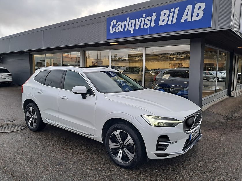 Bild 1 av Volvo XC60 T6 Recharge Core Edition plug in AWD 350HK 4x4 Panorama