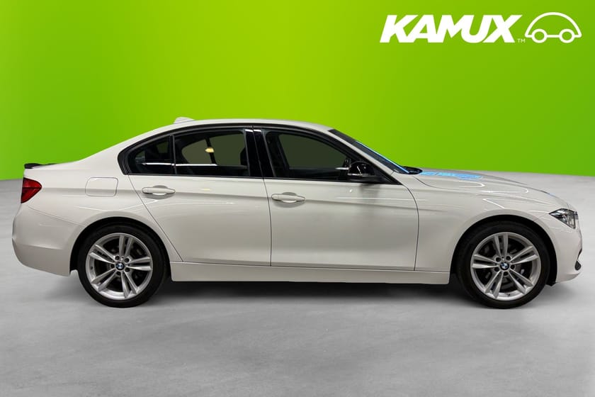 Bild 2 av BMW 330i Sedan Sport Line Steptronic 252hk Drag