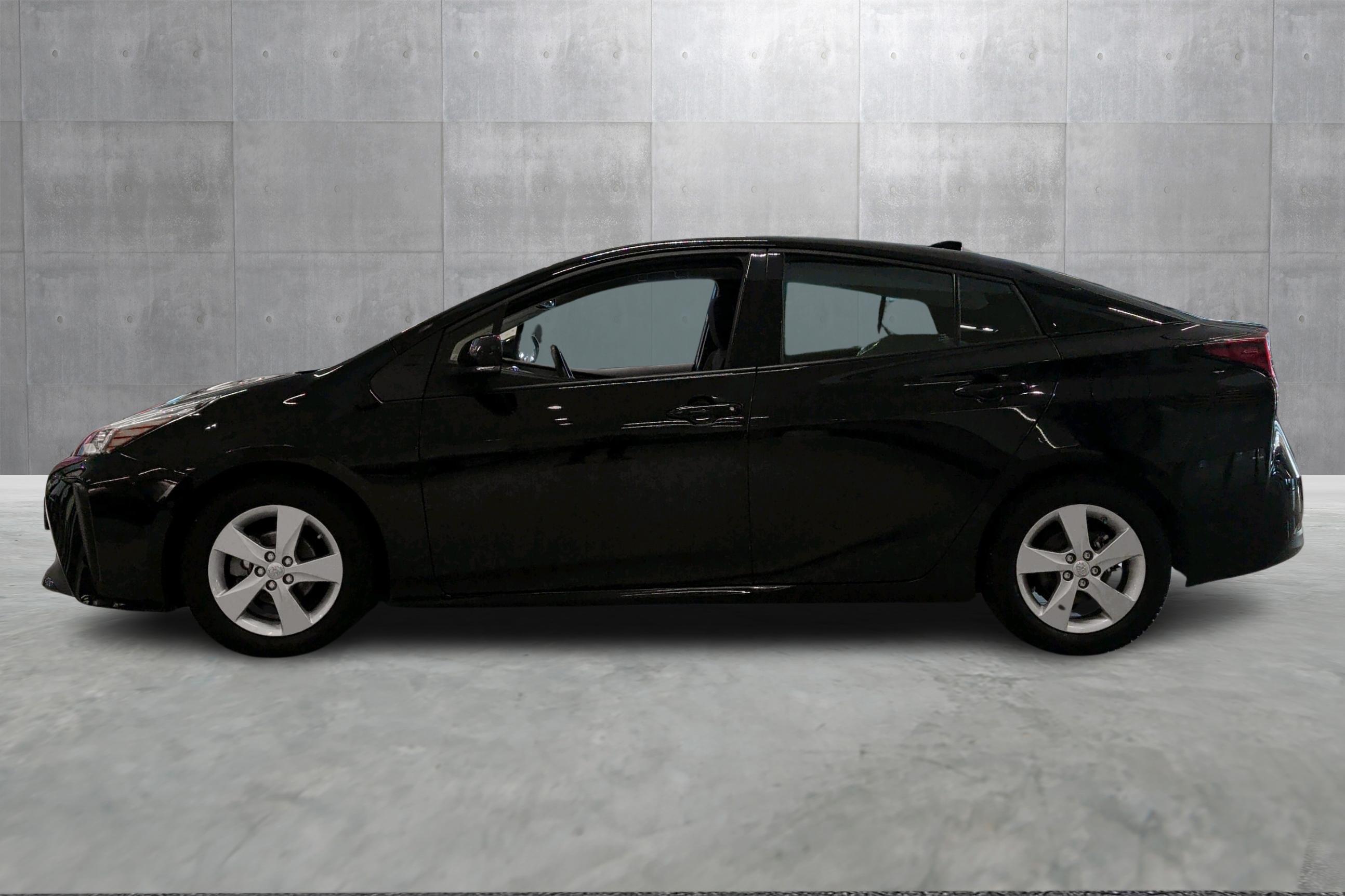 Thumnail bilde 1 av Toyota Prius Hybrid AWD-i
