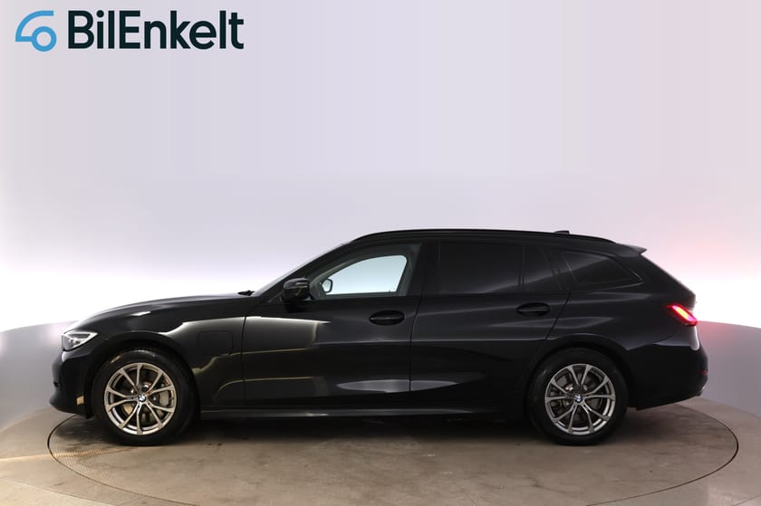Bild 5 av BMW 330e xDrive Touring vxDrive Sport line B-Kamera Cockpit HiFi