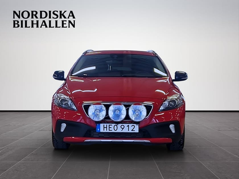 Bild 2 av Volvo V40 Cross Country T4 AWD Geartronic Momentum Värmare Dragkrok Bluetooth