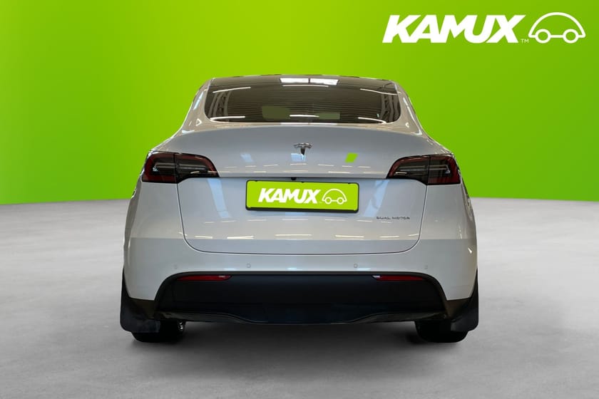 Bild 5 av Tesla Model Y Long Range AWD Pano Kamera Värmare