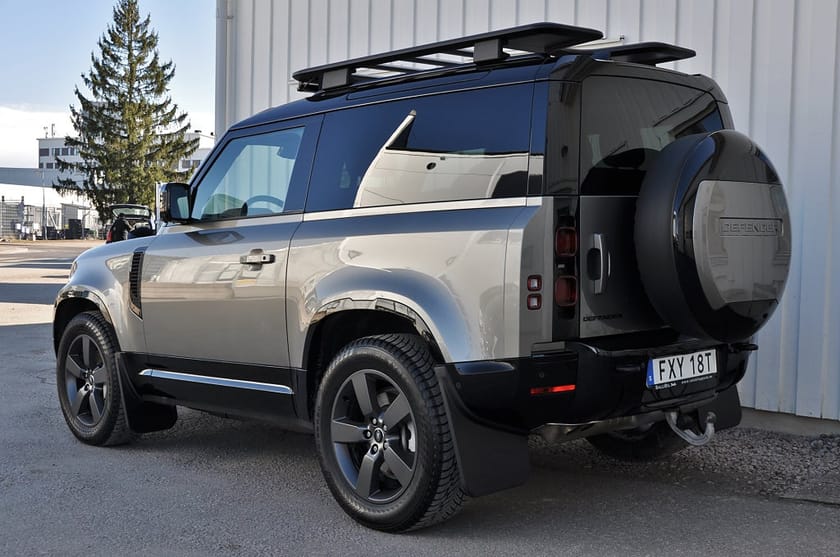 Bild 4 av Land Rover Defender 90 D300 MHEV X-Dynamic SE Nav Drag Panorama Värmare Moms