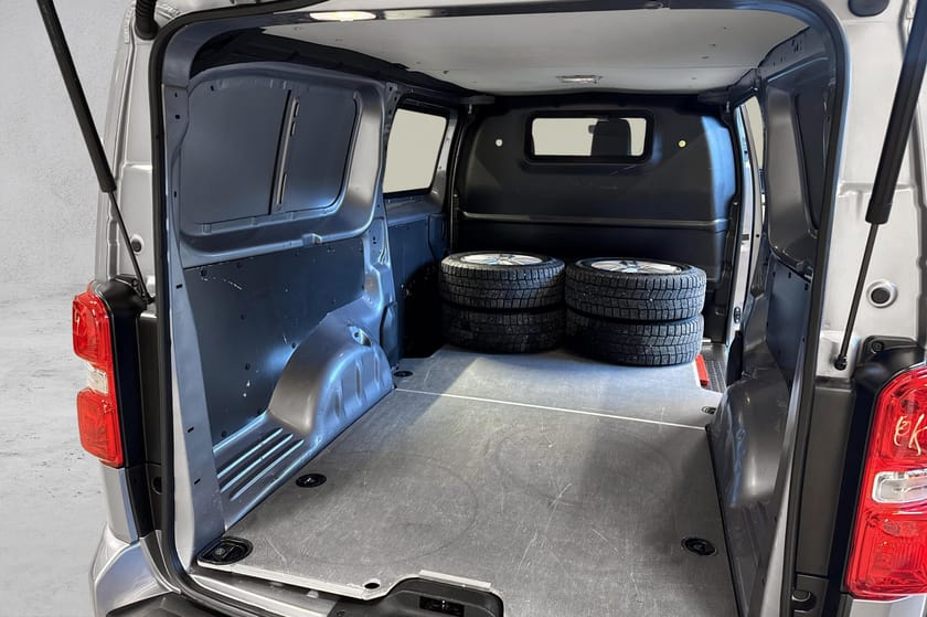 Bilde 5 av Toyota Proace 2,0 D 144 Comfort Black Pack L2H1 aut Cruise, Krok