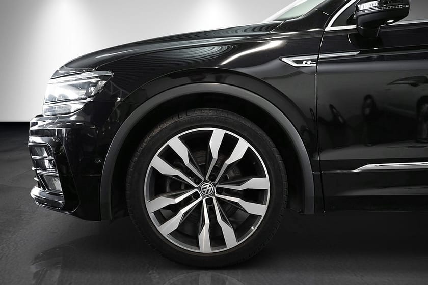 Bild 3 av Volkswagen Tiguan 2.0 TSI 4Motion R-line Cockpit Navi 360°