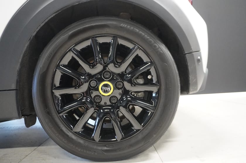 Bild 5 av MINI Cooper SE Essential Navi CarPlay PDC LED Värmepump