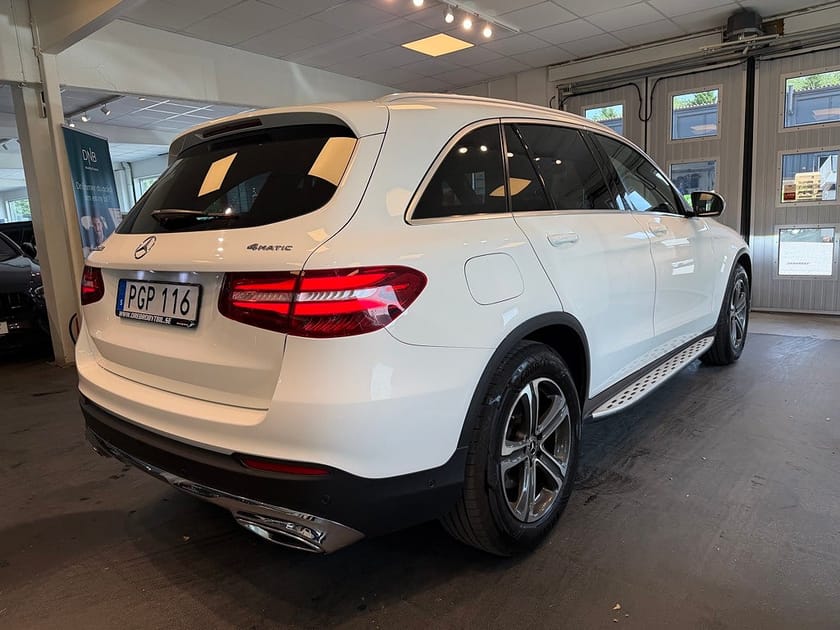 Bild 4 av Mercedes-Benz GLC 220 d 4MATIC Drag Pano 360kam Burmester Värmare SE SPEC