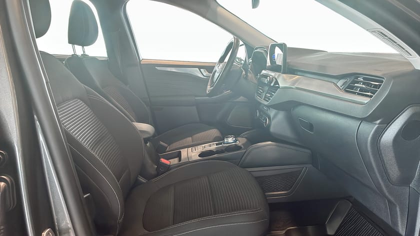 Bild 3 av Ford Kuga Plug-In Hybrid Titanium PHEV 64KM / P-Lease fr 4395:-/mån