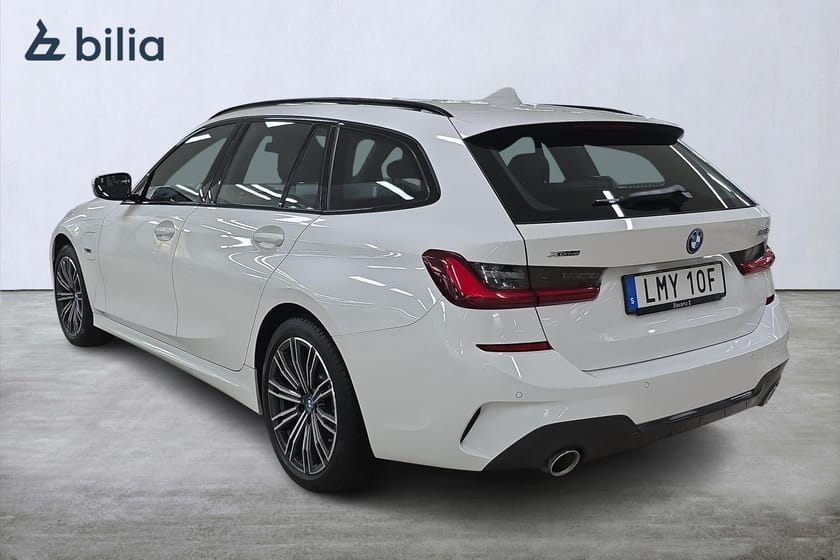 Bild 2 av BMW 330e xDrive Touring 330 / Bluetooth/Farthållare/Navi