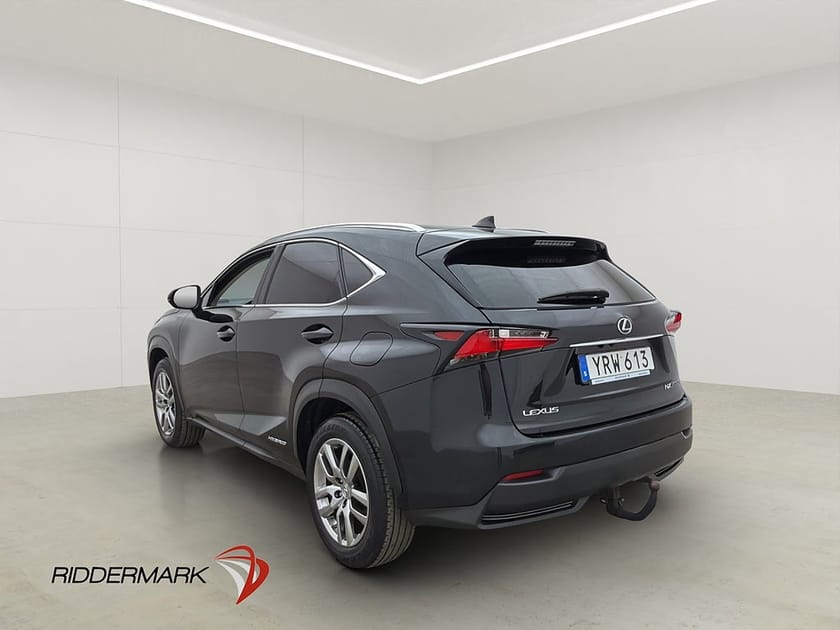 Bild 2 av Lexus NX 300h AWD Executive Navi El-bagage Keyless Läder