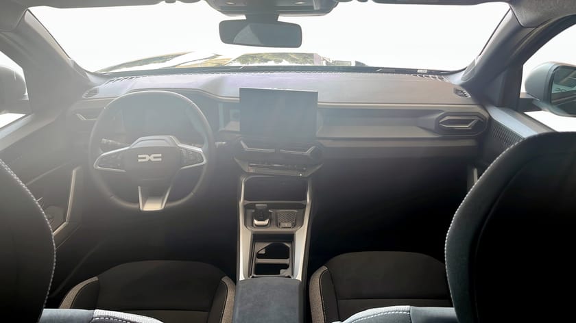 Bild 4 av Dacia Bigster Hybrid 155 JOURNEY