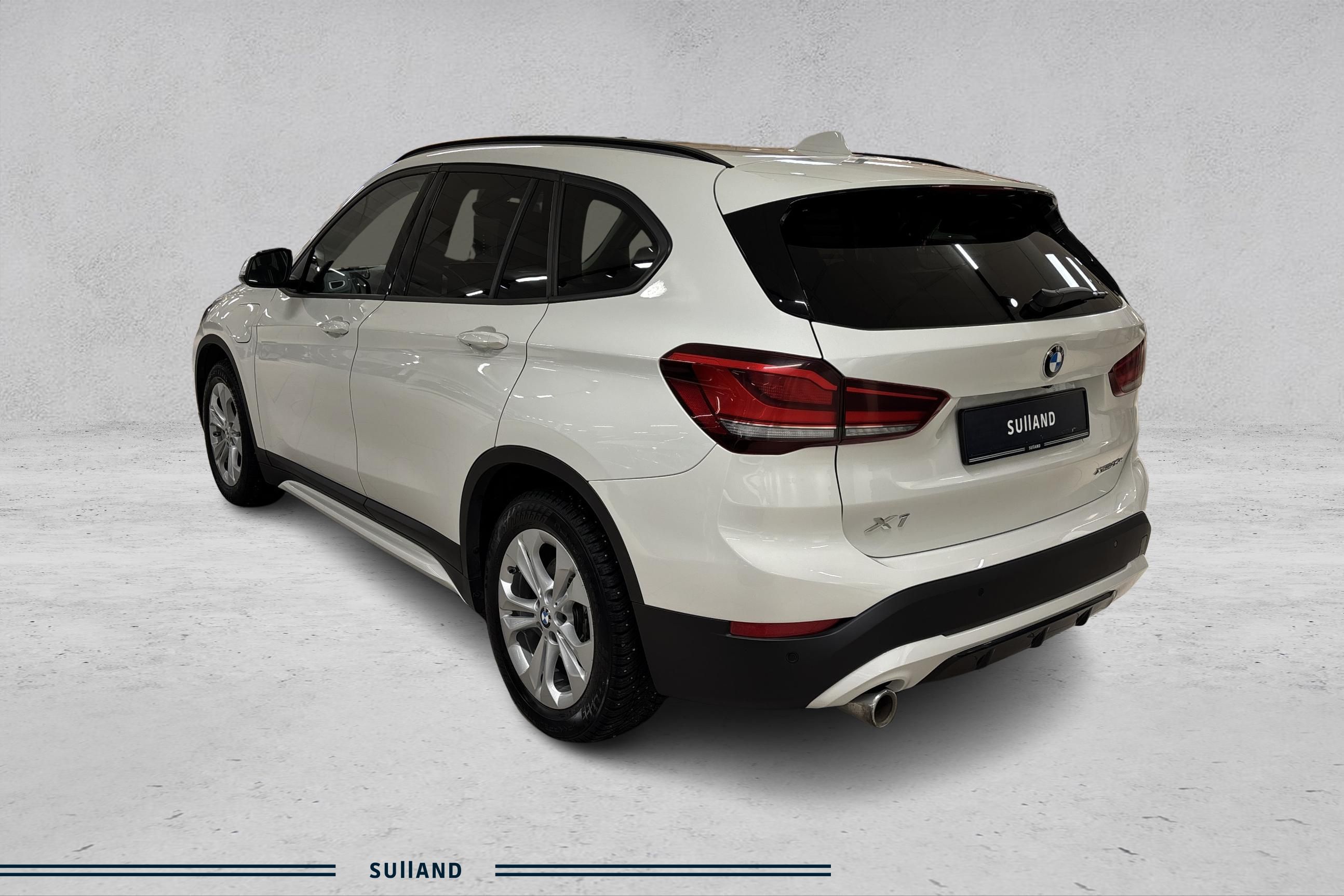 Thumnail bilde 2 av BMW X1 xDrive25e