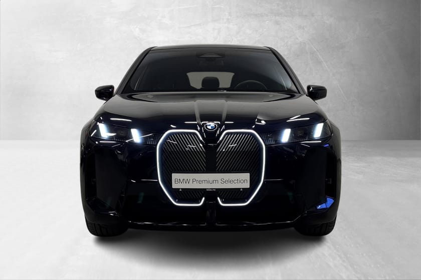 Bilde 2 av BMW iX xDrive60 xDrive60, Fully Charged M Sport, Sky Lounge, H/K, 22"