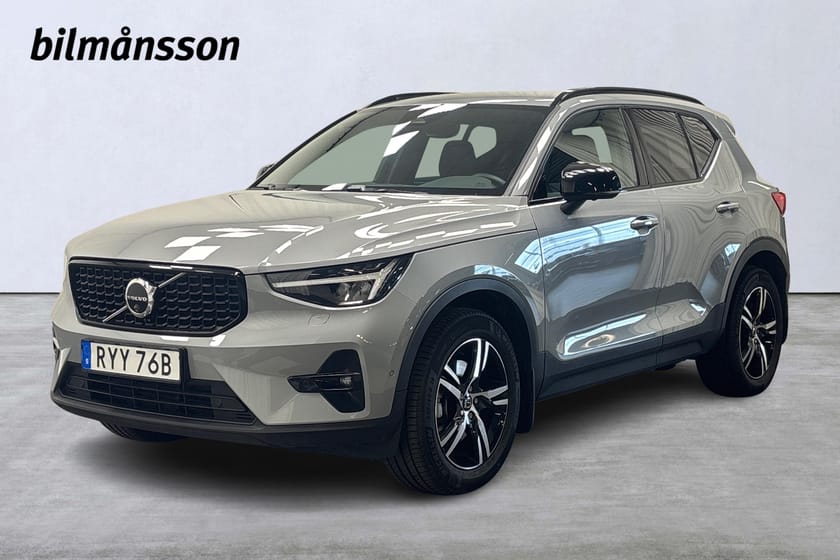 Bild 1 av Volvo XC40 B3 FWD Bensin Plus Dark