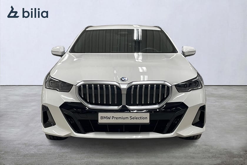Bild 5 av BMW 530e xDrive Touring M-Sport | Drag | H&K | Aktiv farth. | Backkamera