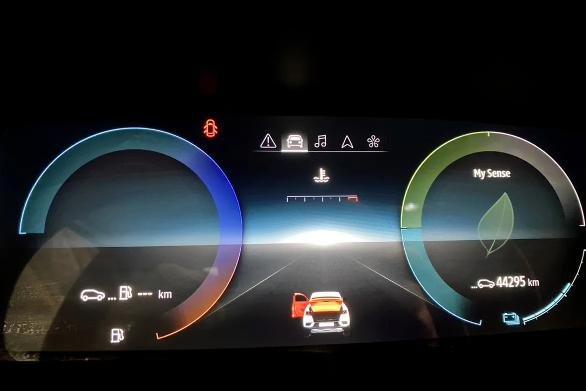 Renault Arkana E-TECH 145