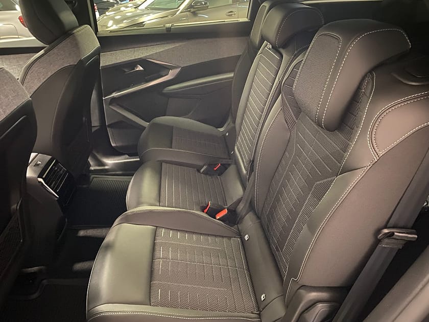 Bild 5 av Peugeot 5008 Hybrid 145 Winter Edition 145hk Automat. 7-Sits!