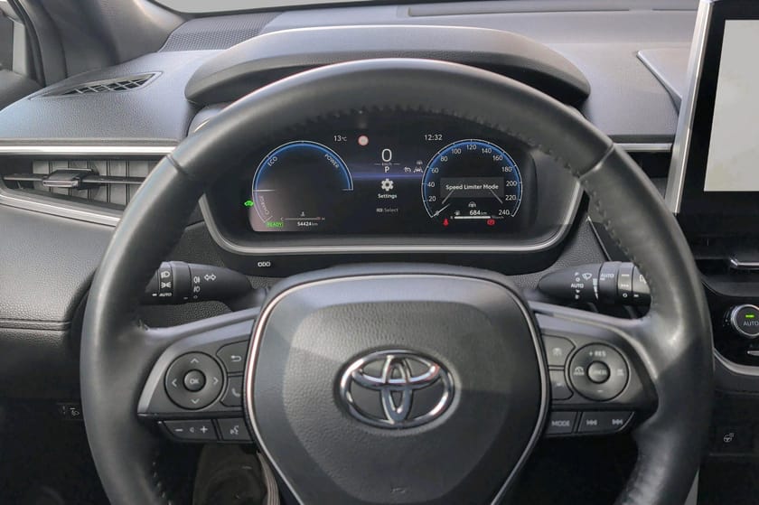 Bilde 5 av Toyota Corolla Cross Hybrid AWD-i Executive - LED - Ad. cruise - Ryggekam.
