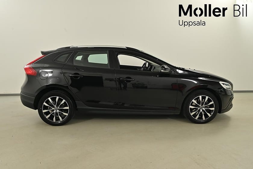Bild 2 av Volvo V40 Cross Country T3, 152Hk, Värmare, Adaptiv farthållare