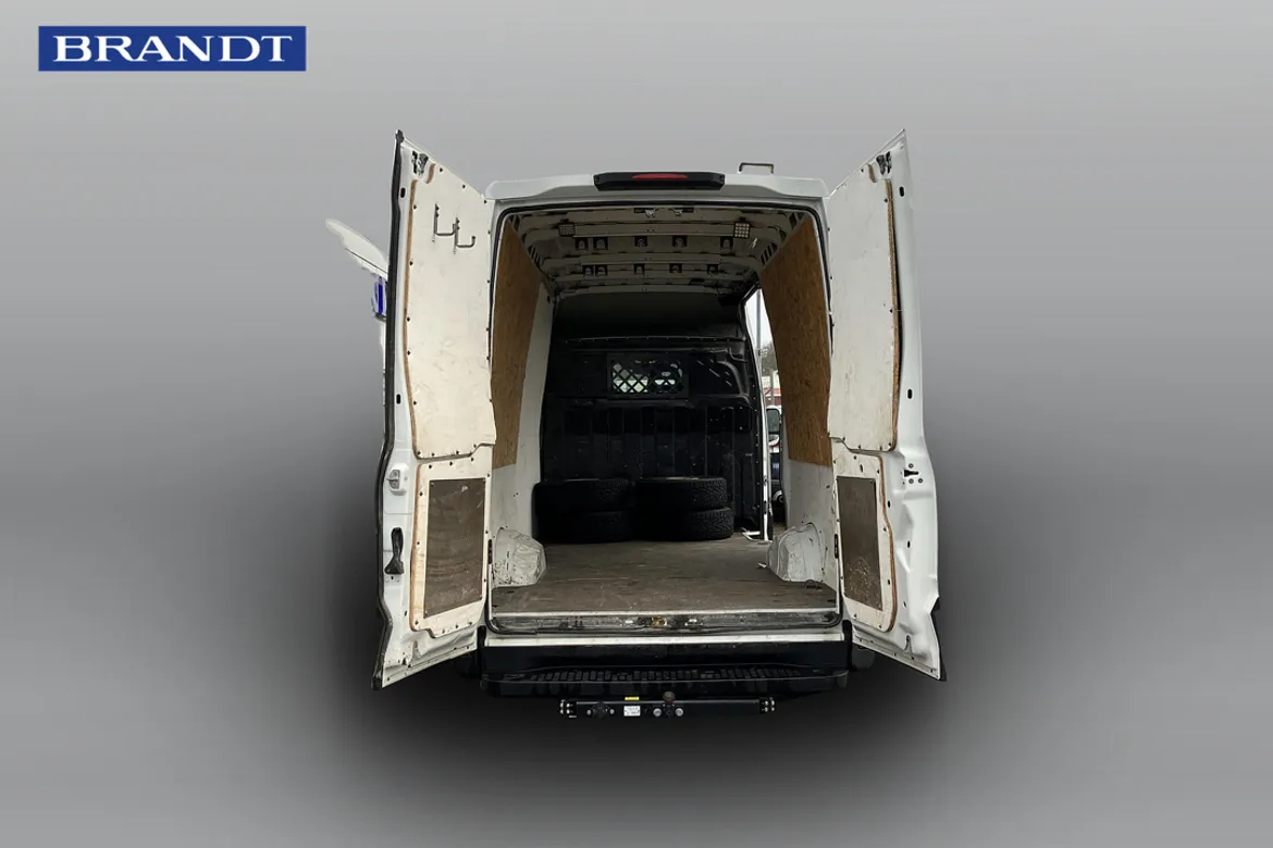 Iveco Daily 35-120 Van