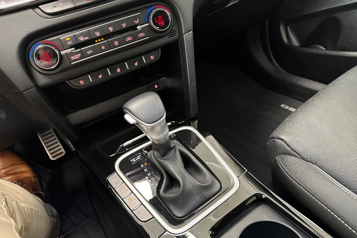 picture of a car