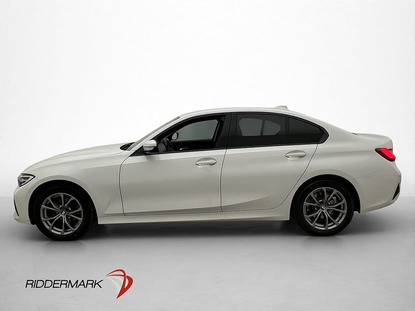 Bild 4 av BMW 320d xDrive Sedan 320 190hk Sport line Cockpit Navi HiFi Carplay