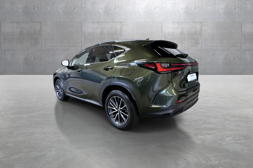 Bilde 3 av Lexus NX 450h+ + 2.5 Bensin PHV Automat (E-CVT) 4WD Executive