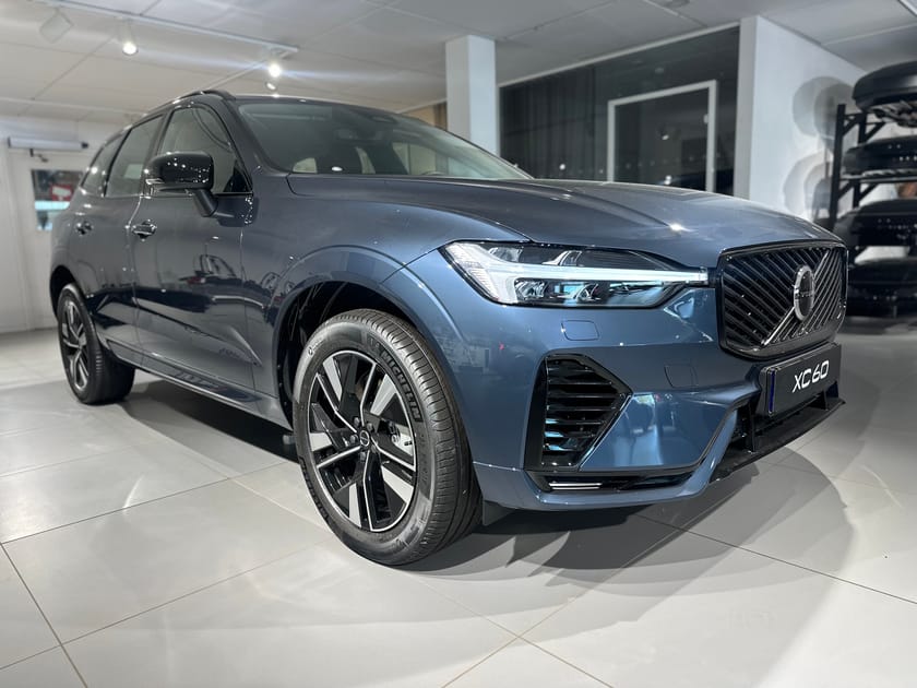 Bild 3 av Volvo XC60 T6 Plus Dark Nordic Edition