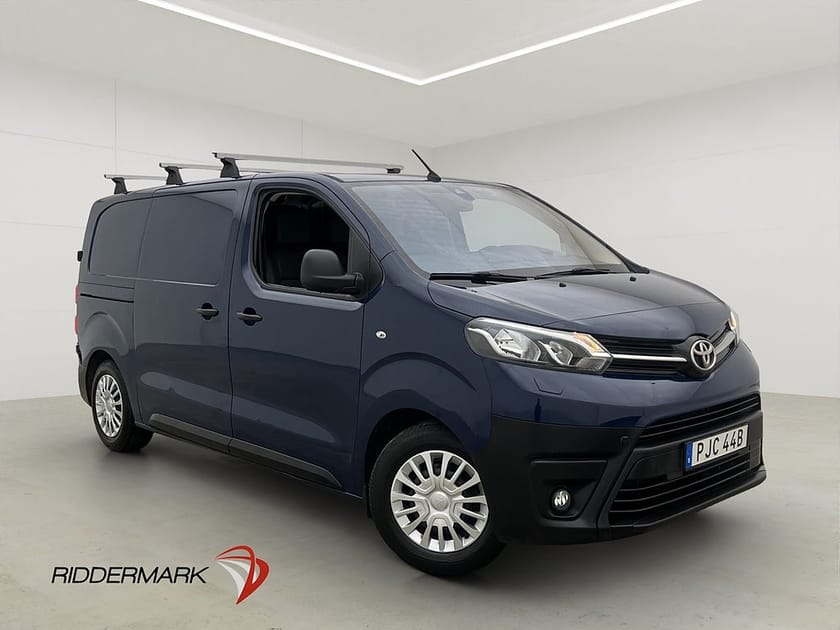 Bild 1 av Toyota Proace L2 Värm Drag HUD Kamera 2xDörr CARPLAY Moms