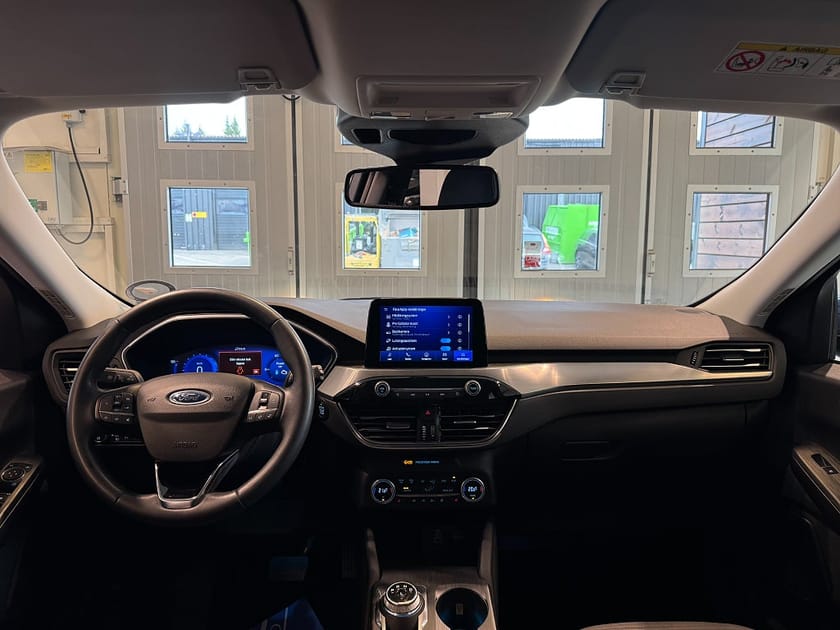Bild 5 av Ford Kuga Plug-In Hybrid E-CVT Titanium Gps Cockpit B-kamera