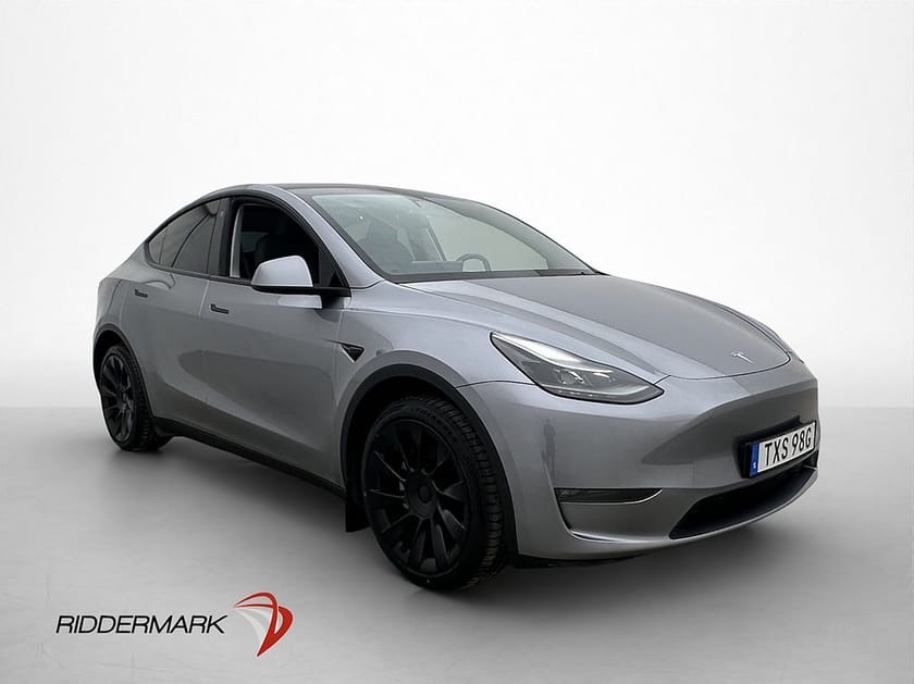 Bild 1 av Tesla Model Y Long Range AWD Svensksåld Autopilot DRAG