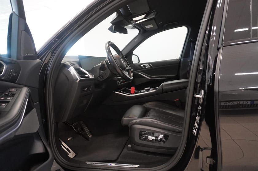 Bild 2 av BMW X5 xDrive30d xDrive 30d M-Sport Comfort Plus