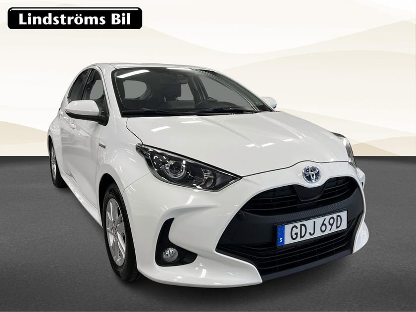 Bild 3 av Toyota Yaris Hybrid Active 1.5 116hk S&V-hjul