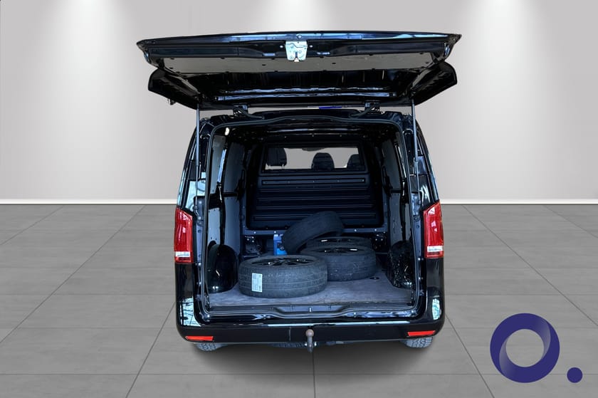 Bilde 5 av Mercedes-Benz Vito 119 CDI 4x4 3.0t A2 4 Matic, Webasto,Hengerfeste, Ryggekamera