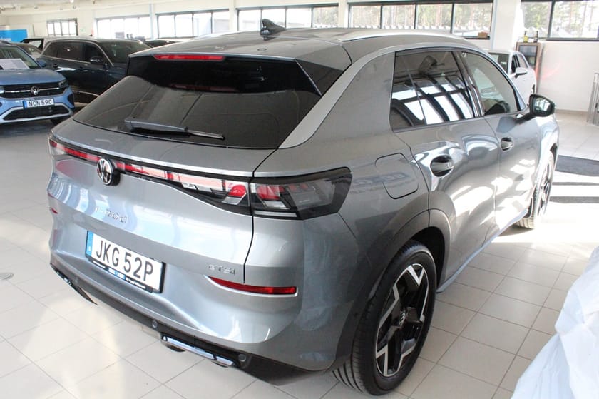 Bild 3 av Volkswagen T-Roc R-Line  1.5 ETSI 150HK DSG7 Drag