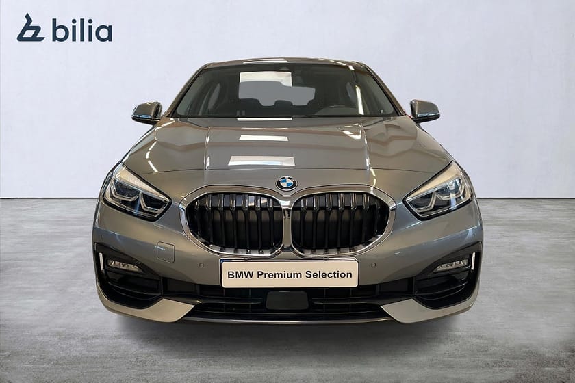Bild 5 av BMW 118i Sport line Navi Rattvärme PDC Fram / Bak