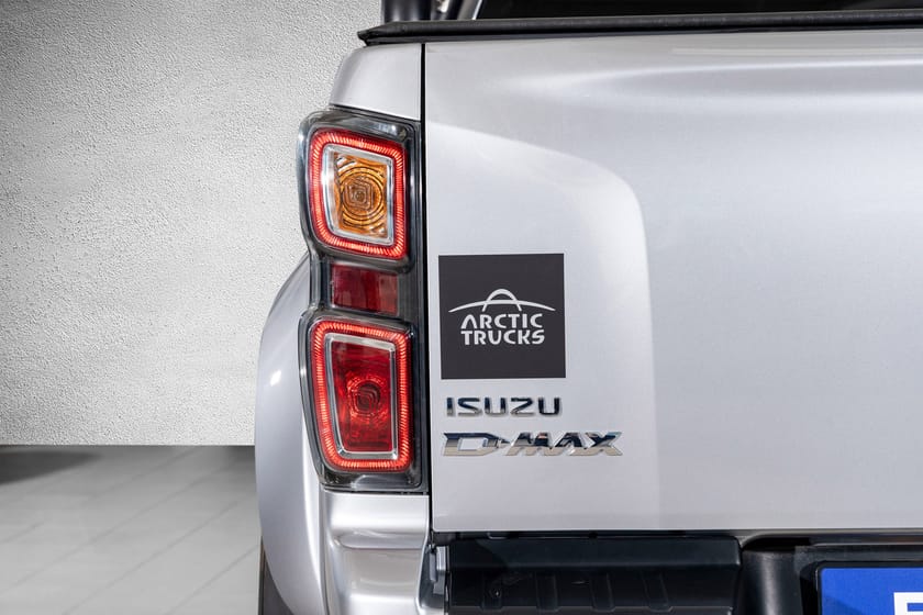 Bilde 4 av Isuzu D-Max Dobbelcab 163 hk DobCab AT35 Black/Magnum edition. NYBIL GAR!