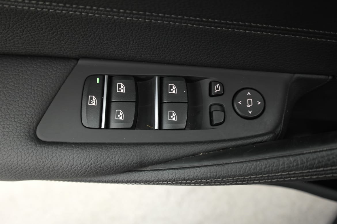 BMW 5-serie 2020 - miniatyr 13