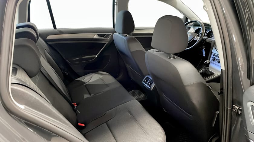 Bild 5 av Volkswagen Golf Sportscombi 1.2 TSI 110Hk /Kamera/CarPlay