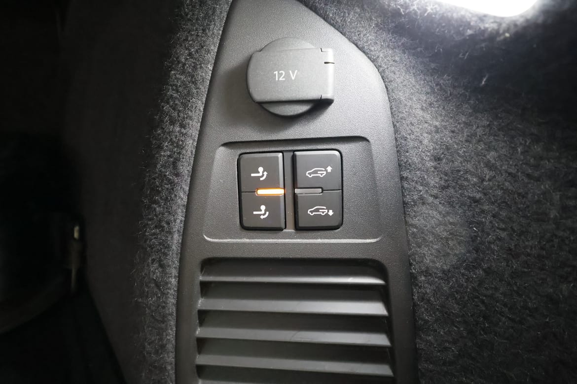 Volkswagen Touareg 2021 - miniatyr 31