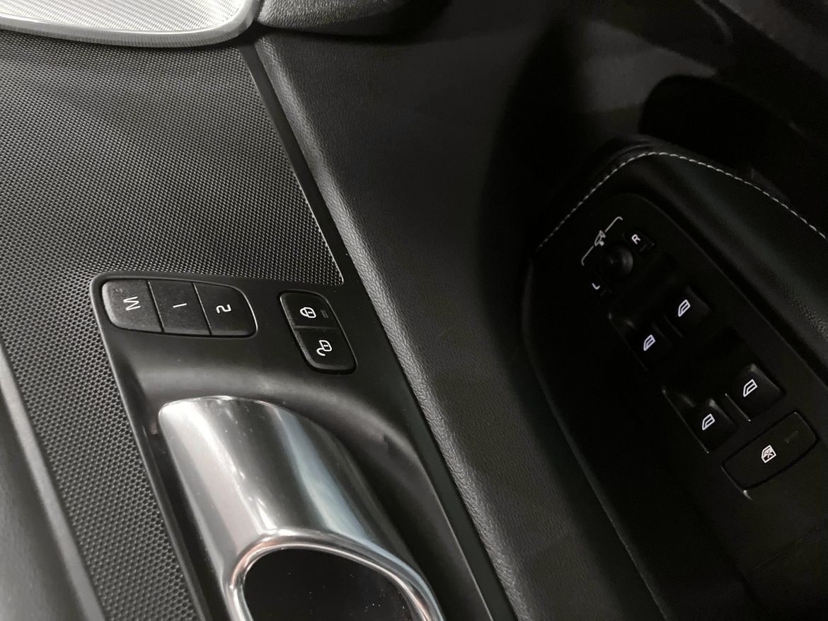 Volvo XC60 2018 - miniatyr 12