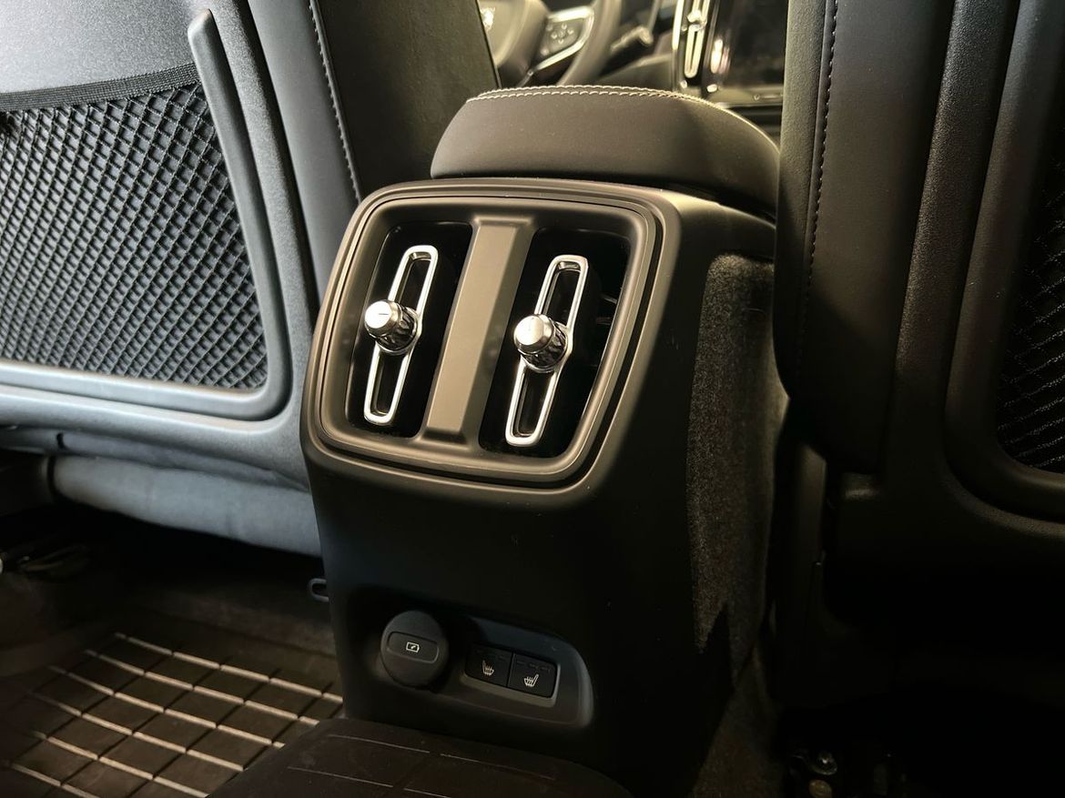 Volvo XC40 2024 - miniatyr 24