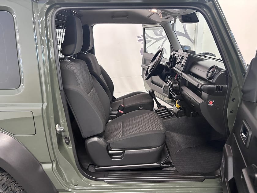 Bild 5 av Suzuki Jimny Torakku Rhino Edition, 4X4 BF Goodrich A/T däck Fri Service
