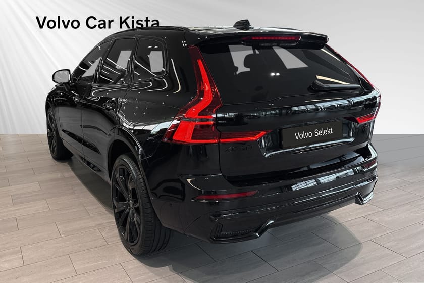 Bild 4 av Volvo XC60 T6 Plus Black Nordic Edition Luftfj HUD Drag H/K