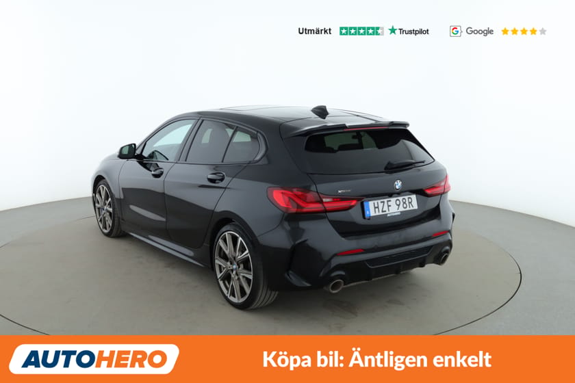 Bild 3 av BMW M135i xDrive / Pano, Helljusassist, Kamera, CarPlay, Rattvärme