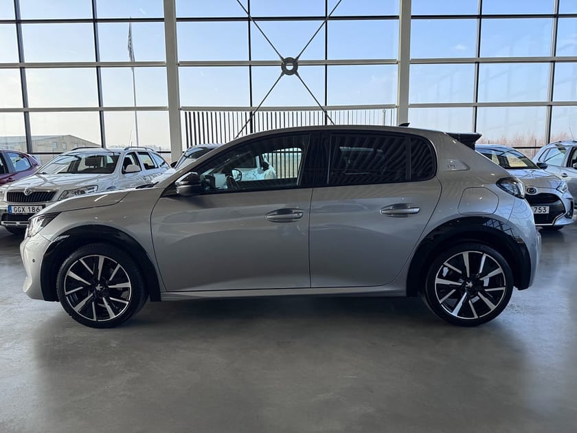 Bild 2 av Peugeot 208 1.2 PT 130 EAT | GT | Backkamera | Navi | Adaptiv Farth